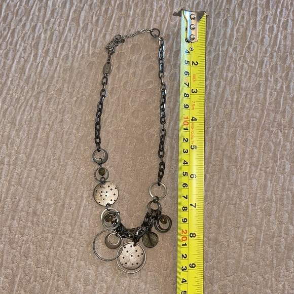 Krysla Necklace - Picture 2 of 3